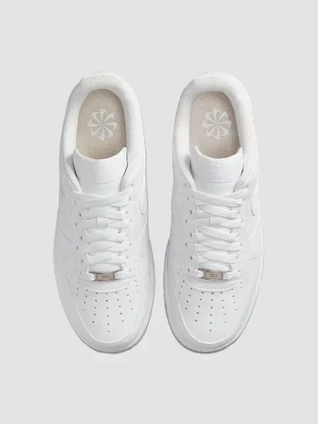 Кожаные кроссовки Nike Air Force 1 белые