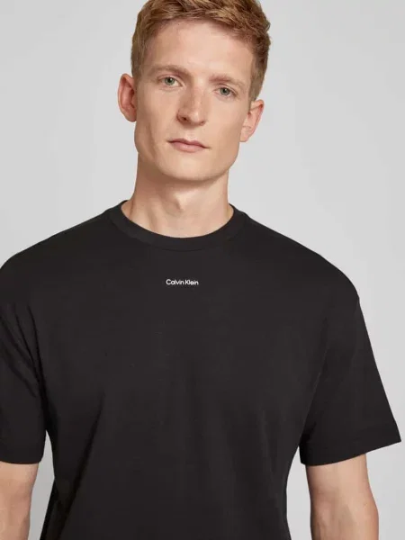 T-shirt o kroju oversized z nadrukiem z logo Calvin Klein czarna