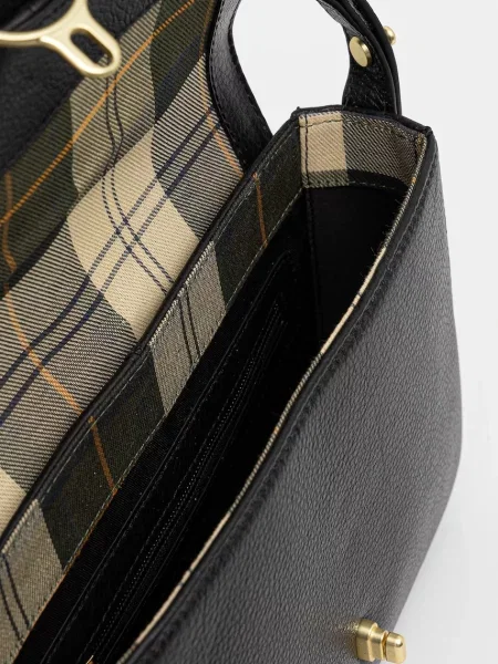 Кожаная сумка через плечо Barbour черная