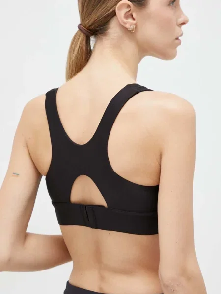 Sportovní podprsenka Puma Ultraform černá