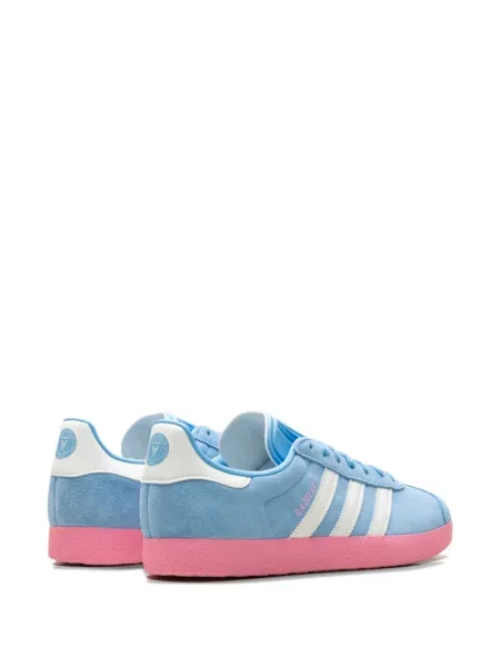Sneakerși Adidas Gazelle alergare din piele de căprioară cu dungi albastru