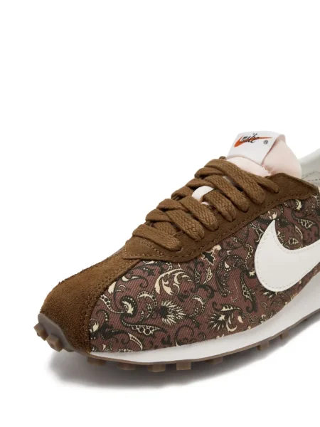 Мрежести чехли Nike с принт с пейсли десен оранжево