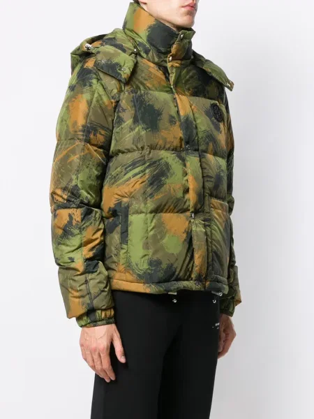 Matlasat geacă cu puf Off-white cu model camuflaj alb