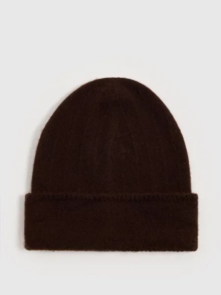 Mohito Beanie kepurė tamsiai ruda