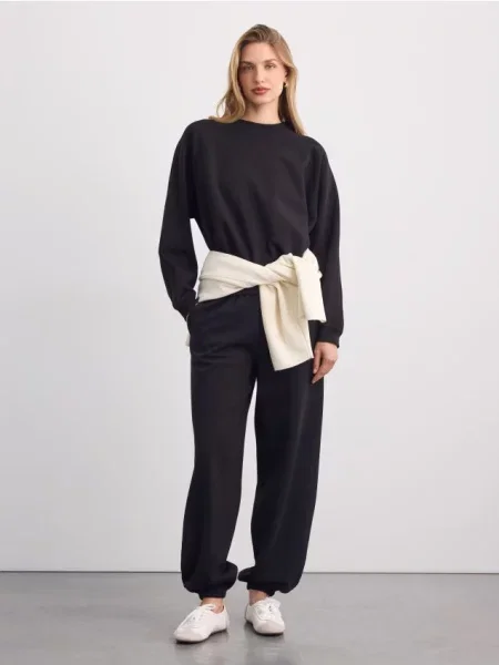 Mohito Kelnės jogger juoda