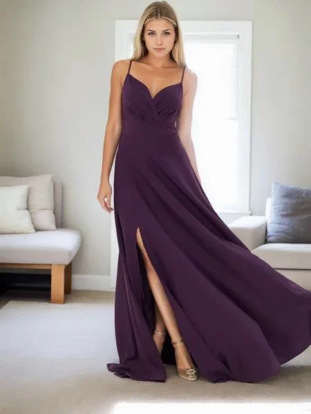 Rochie de seară Dewberry cu crăpătură de costum