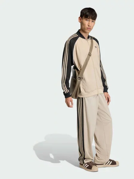 Переработанный свитер Adidas бежевый