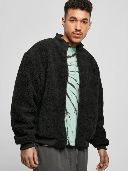 Яке Urban Classics черно