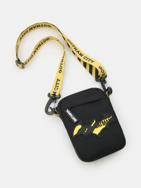 Sinsay Crossbody taška s nášivkou Batman černá