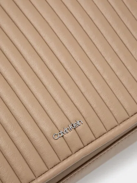 Calvin Klein kézitáska bézs