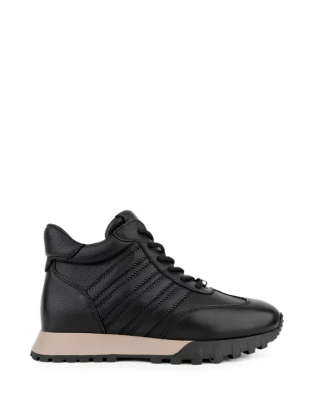 Matlasat top Linda Baumann negru