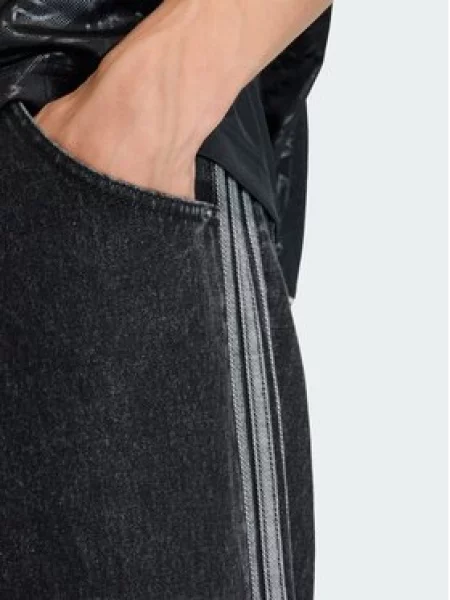 Adidas Jeans hlače Firebird Adicolor Denim črna