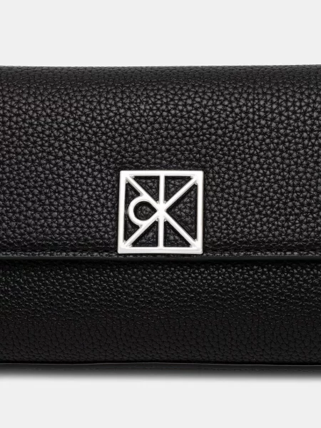 Calvin Klein Táska Emblem Hw Pebble Clutch fekete