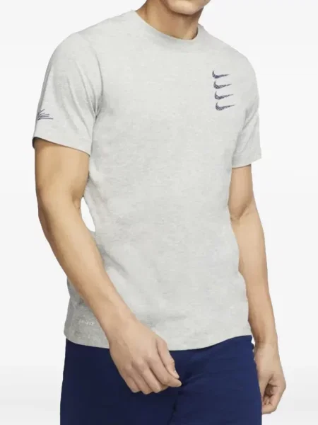 Tricou grafic Nike cu imagine alergare din fleece negru