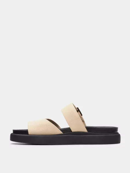 Замшевые шлепанцы Clarks бежевые