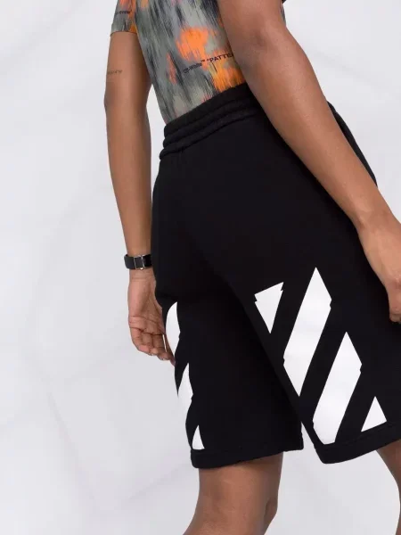 Ριγέ σορτς Off-white με σχέδιο λευκό