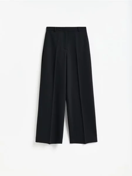 Reserved Pantaloni largi la dungă negru