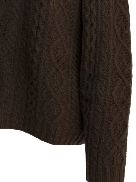 Pulover Sandbeige cu decolteu rotund maro