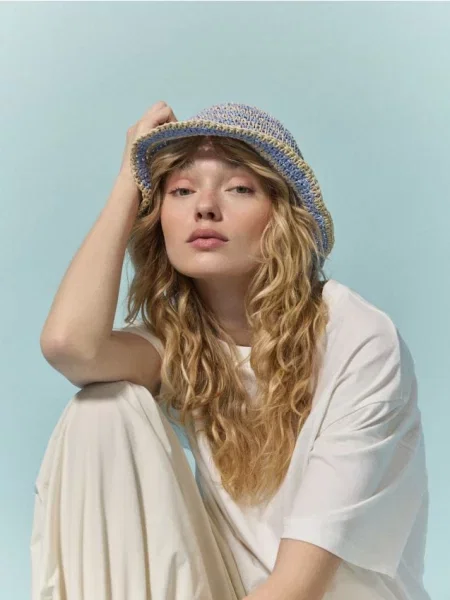 Reserved Pălărie bucket împletită albastru