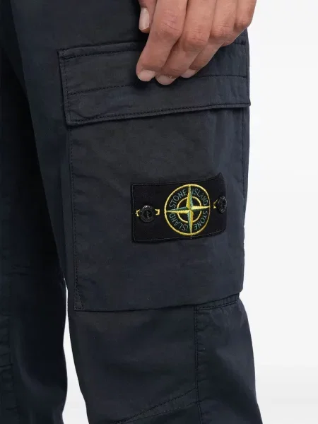 Pantaloni cargo Stone Island cu strasuri albastru