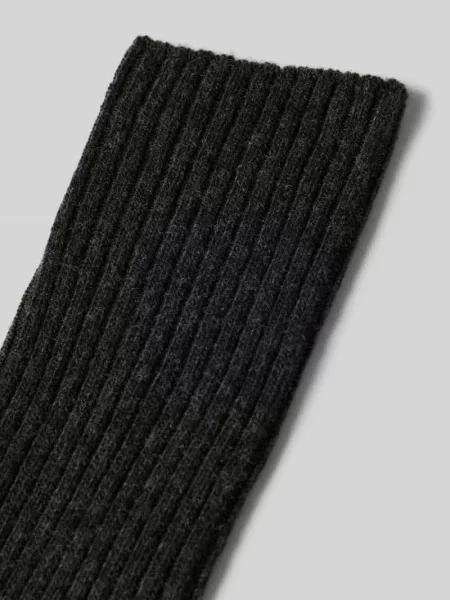 Skarpety z wyhaftowanym logo model ‘COSY’ Falke