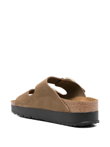 Sandale Birkenstock cu cataramă cu bretele maro