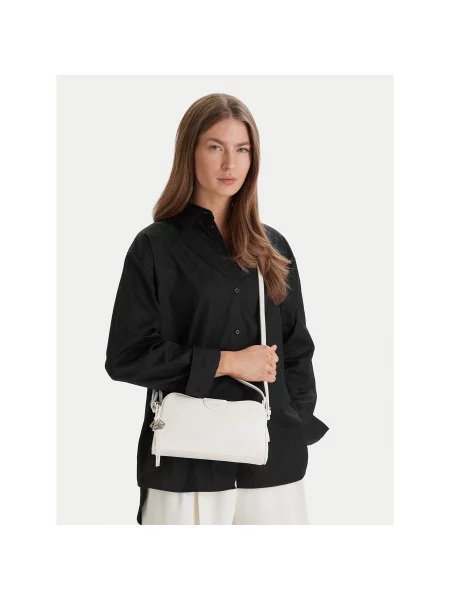 Calvin Klein Дамска чанта Emblem Trio Top Handle Camera Ba бял