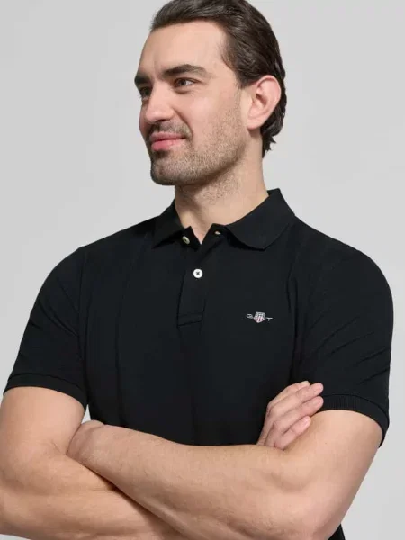 Koszulka polo o kroju slim fit z wyhaftowanym logo Gant czarne