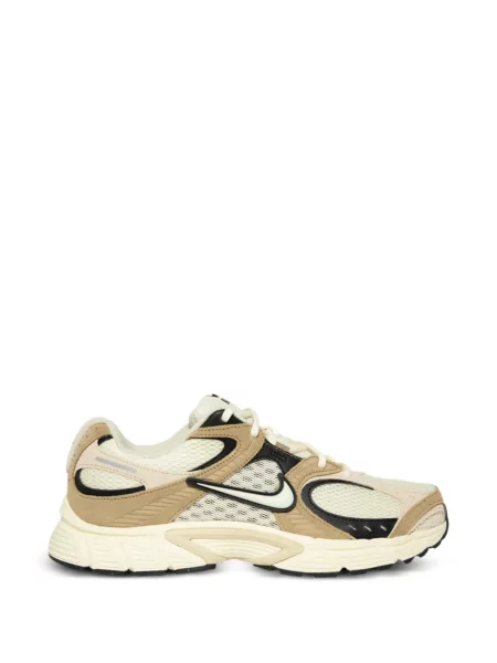 Презрамки велурени маратонки Nike Vomero бяло