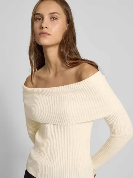 Sweter o kroju slim fit z dzianiny z mieszanki model ‘KATIA’ Only biały