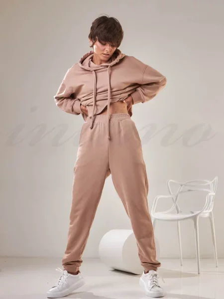 Женский спортивный костюм бежевий