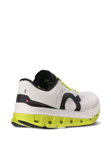 Sneakerși On alb