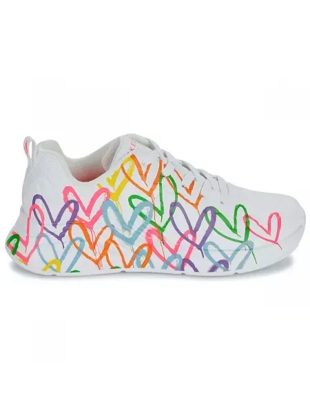 Tenisky Skechers so srdiečkami biela