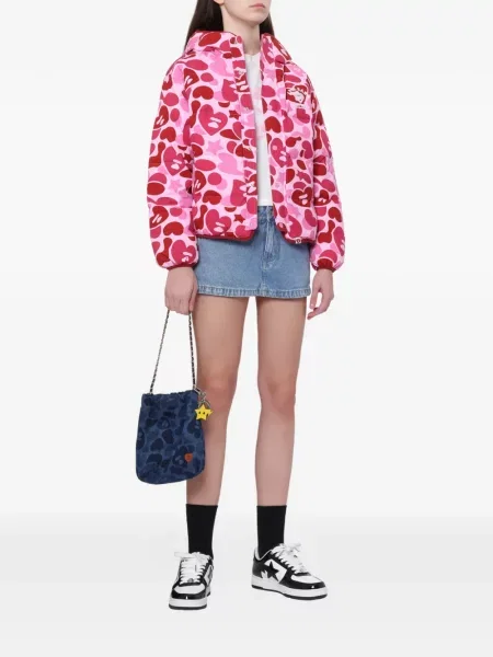 Μπουφάν Apee™ By *a Bathing Ape® με σχέδιο παραλλαγής ροζ