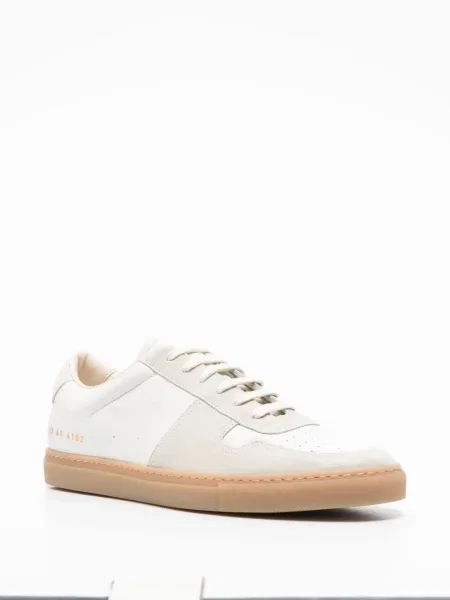 Sneakerși Common Projects din piele de căprioară alb