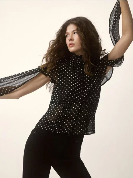 Reserved Bluză cu nod decorativ negru