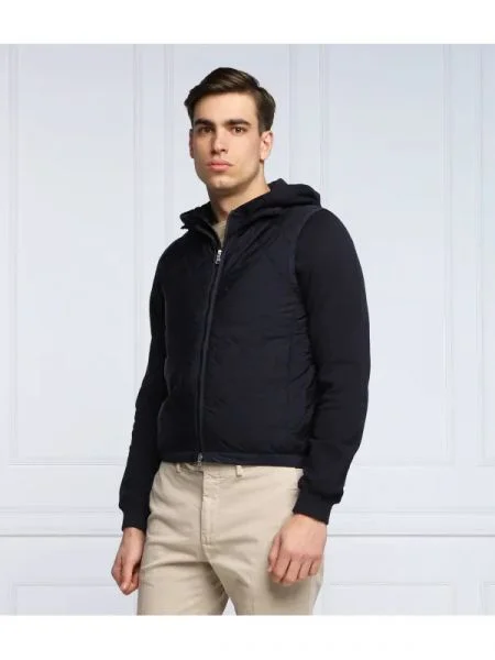 Oscar Jacobson Vestă