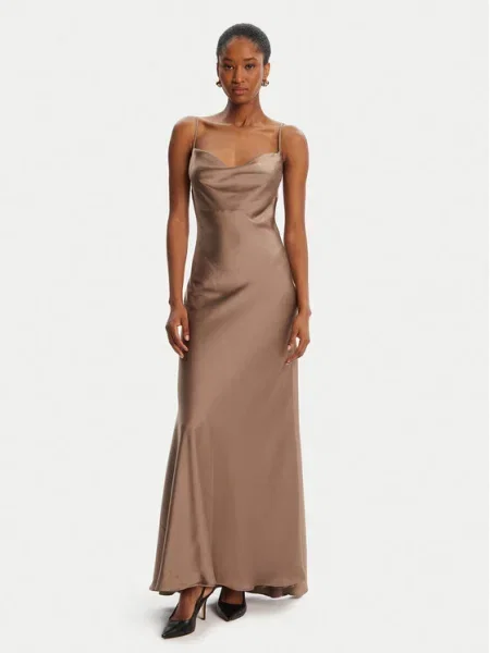 Рокля Bardot дълга с кройка по тялото кафяво