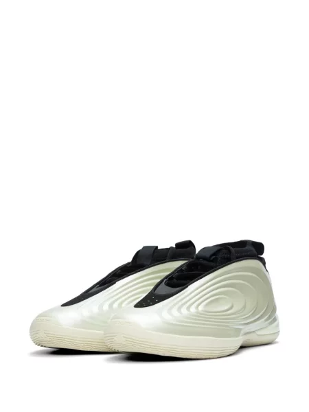 Căciulă Adidas cu șireturi din dantelă de drumeție negru