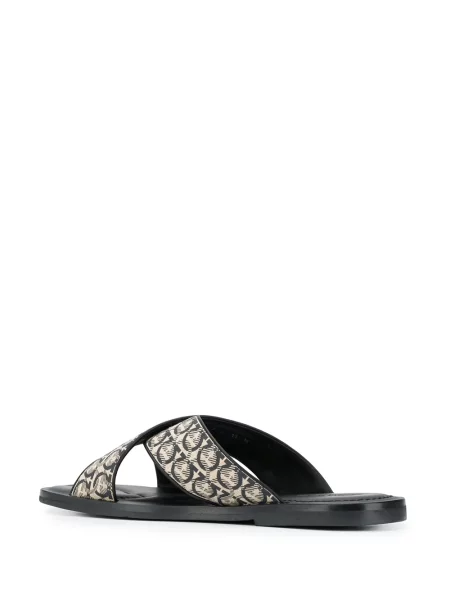 Papuci Ferragamo