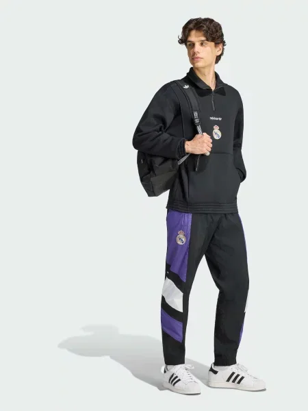 Свитер Adidas черный