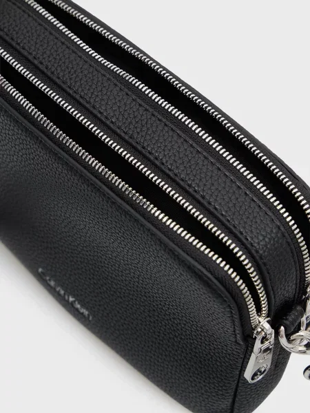 Сумка Calvin Klein с ремешками черная