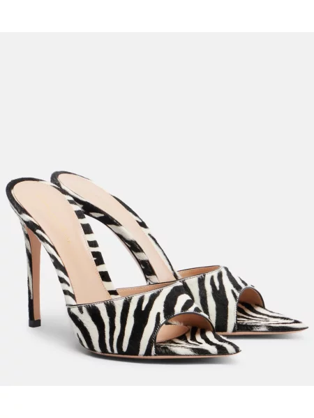 Papuci tip mules Gianvito Rossi cu imagine cu model zebră alb