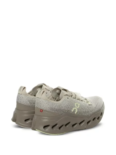 Sneakerși On cu imagine