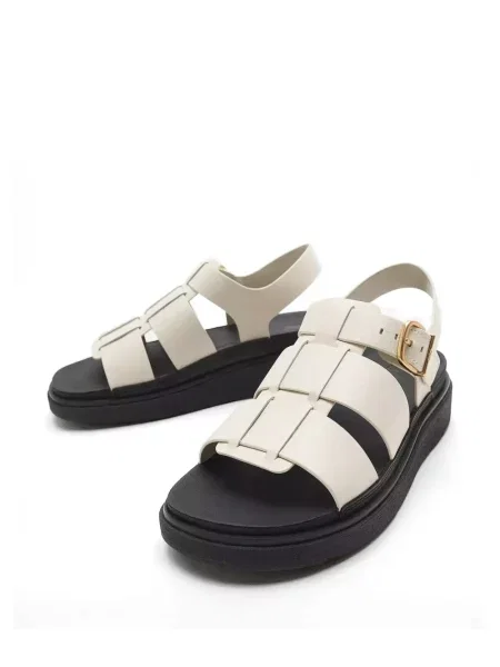 Σανδάλια Fitflop με αγκράφα