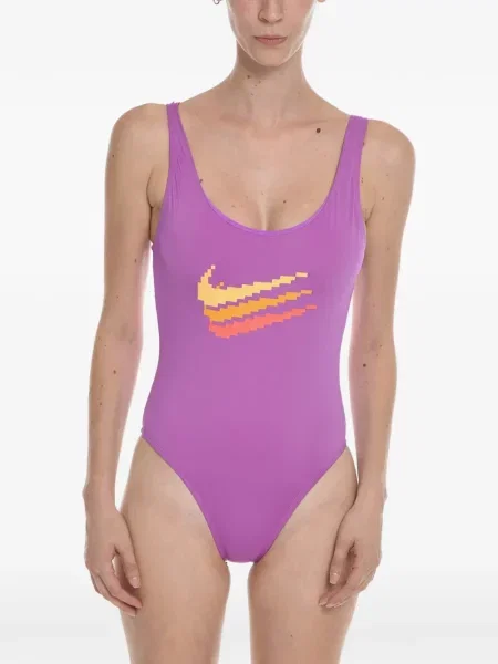 Scurt chiloți Nike cu imagine cu model floral negru