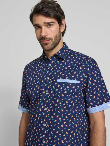Koszula casualowa regular fit z kołnierzykiem typu kent Christian Berg Men granatowa