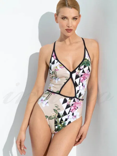 Купальник слитный с мягкой чашкой