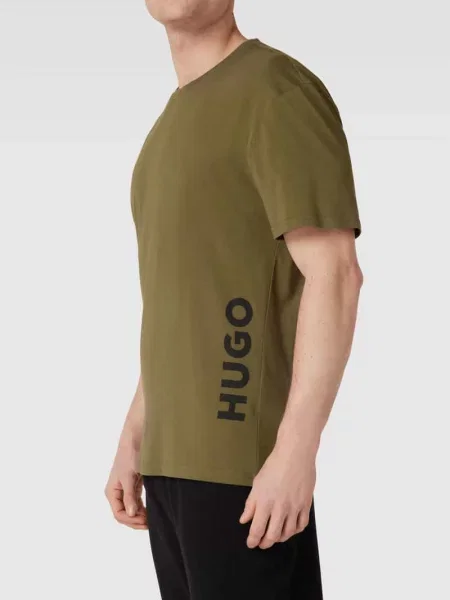 T-shirt o kroju relaxed fit z nadrukiem z logo marki Hugo