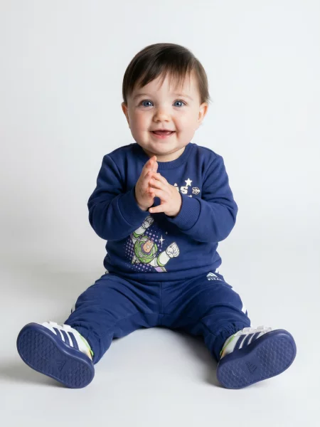 Ruha Adidas fehér